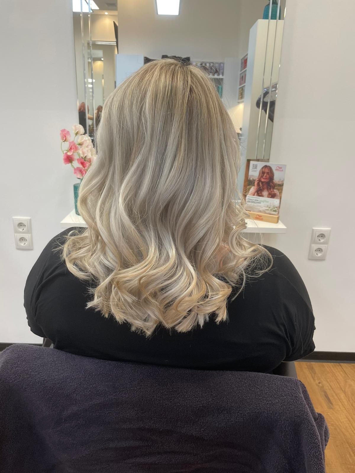 Glossy Blowout — Rückansicht