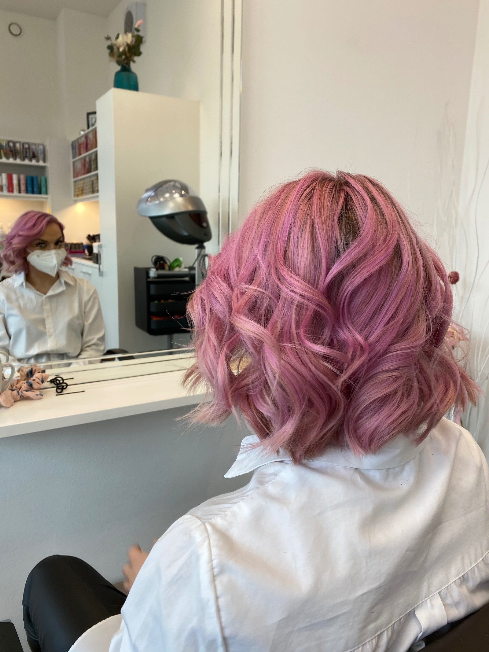 Pink Bob im Salon